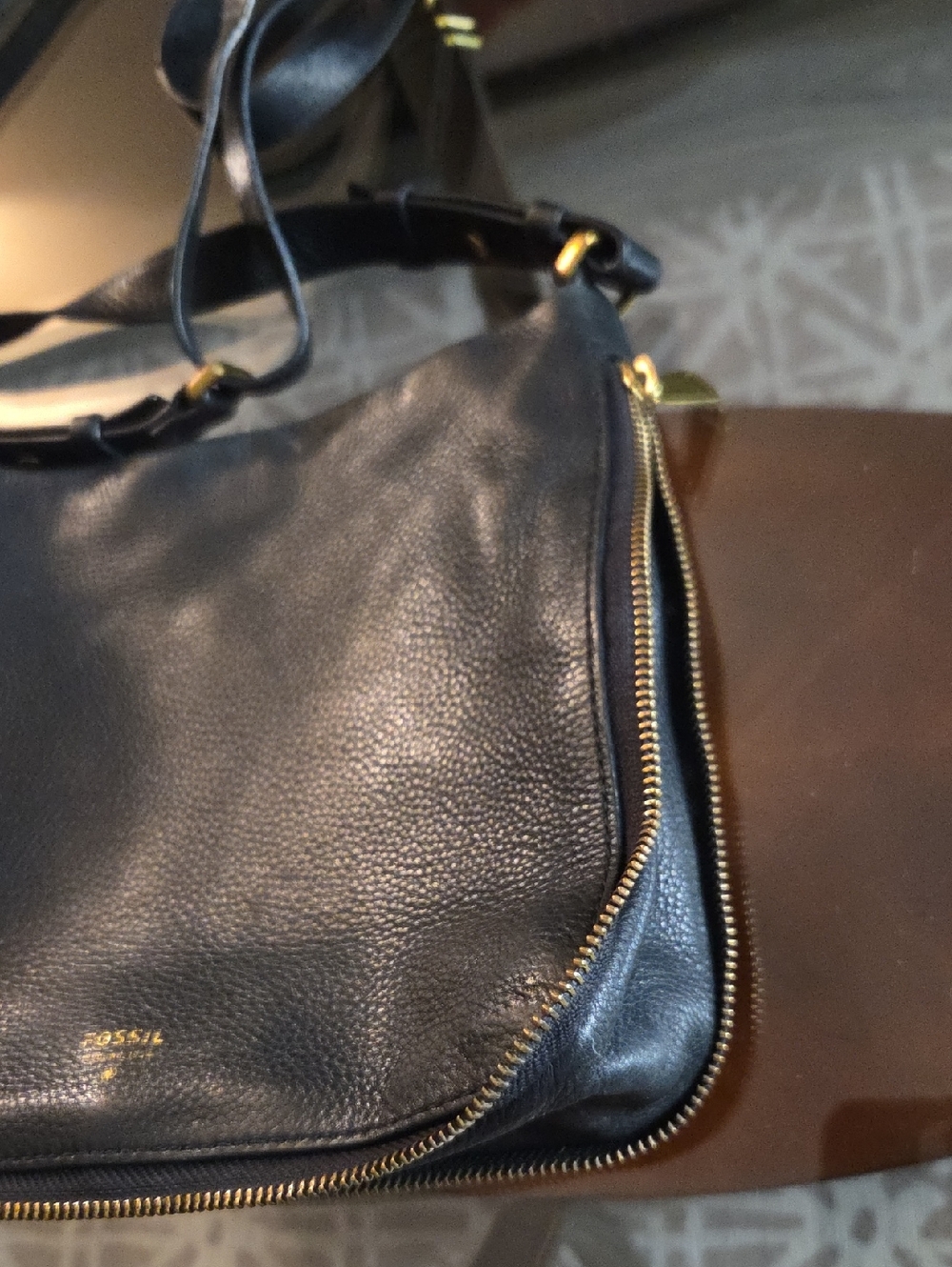 FOSSIL-Cow Leather - Picture 3 of 7